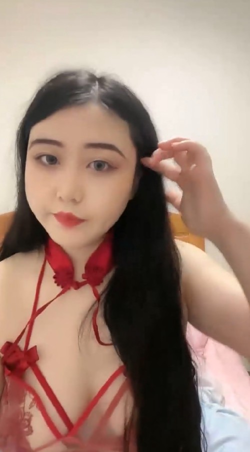 网红脸女神 巨乳肥臀~抖奶抠逼~道具自慰~高潮喷水声哗啦啦2